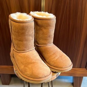 Ugg Classic II Boot Chestnut Color Kid Size 1